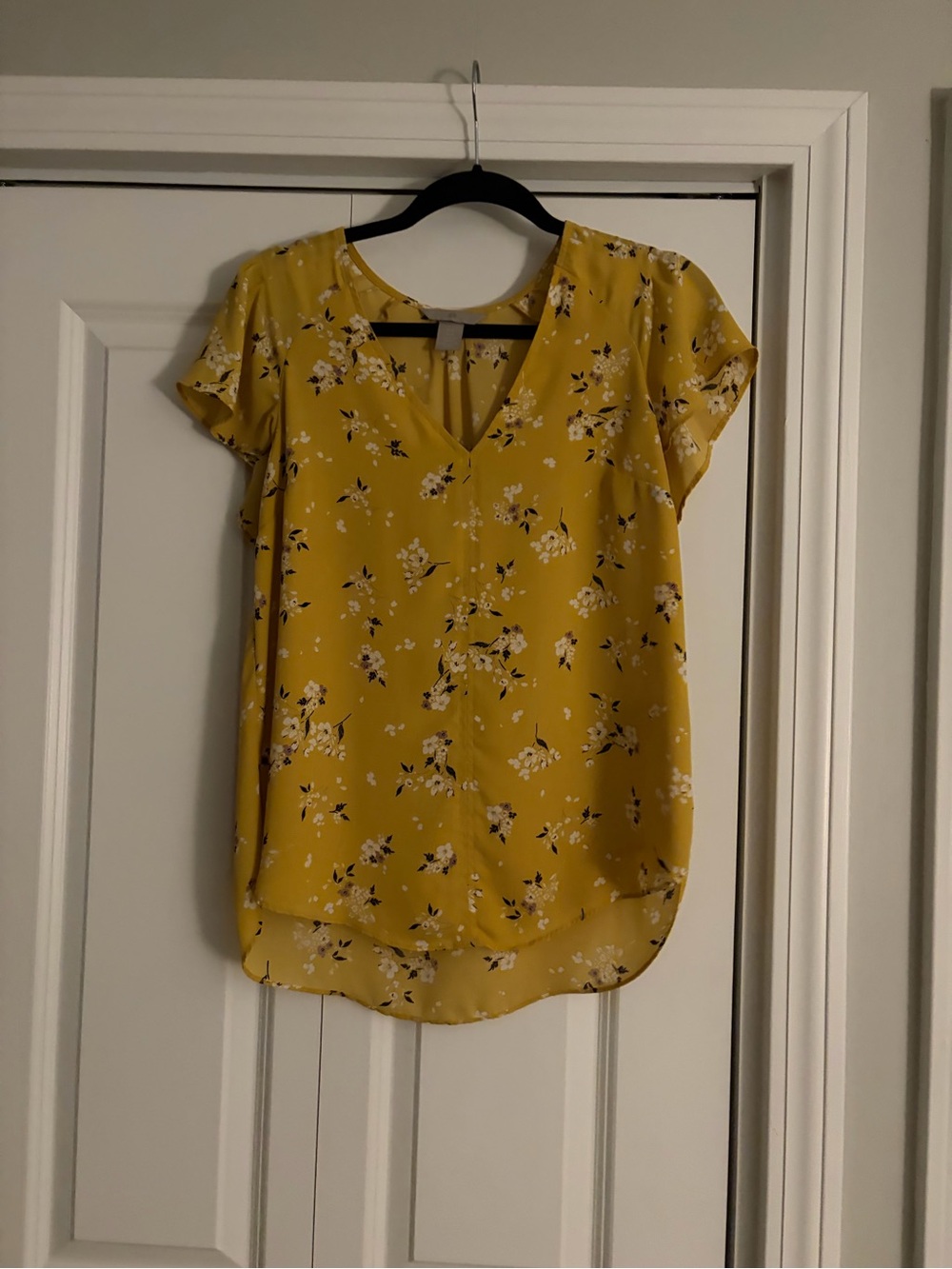 H&M Mustard Yellow Floral V-Neck Short Sleeve Blouse